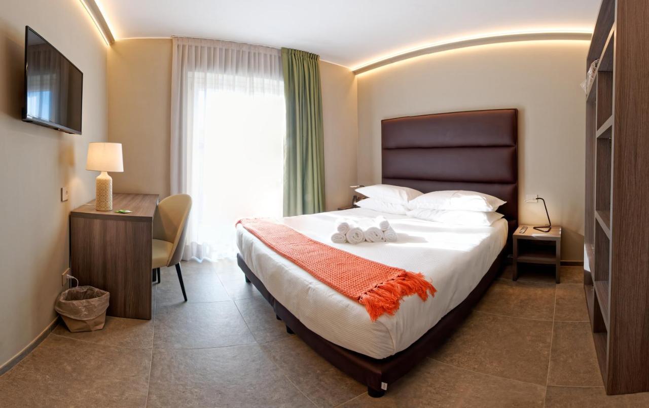 Albergo Giuan Arma di Taggia Bagian luar foto