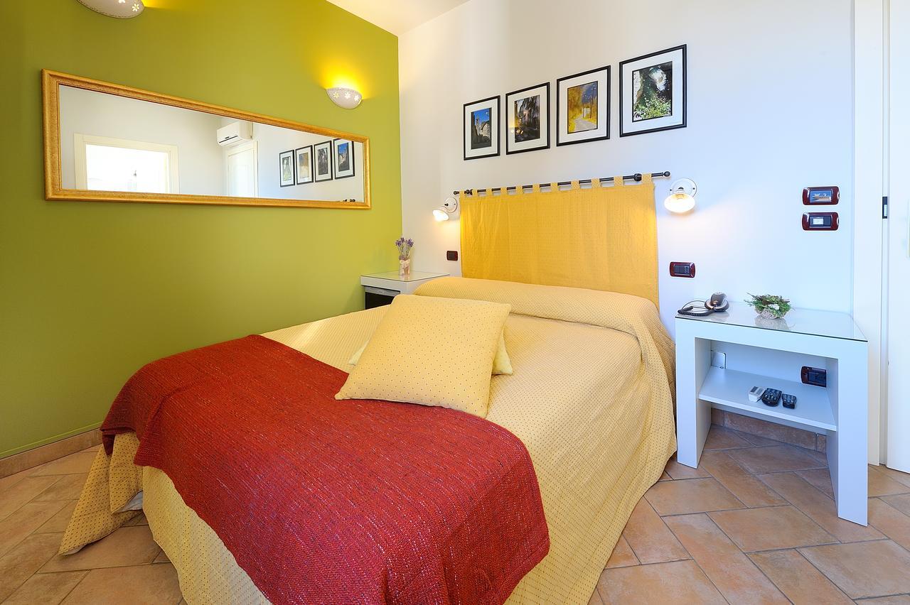 Albergo Giuan Arma di Taggia Bagian luar foto